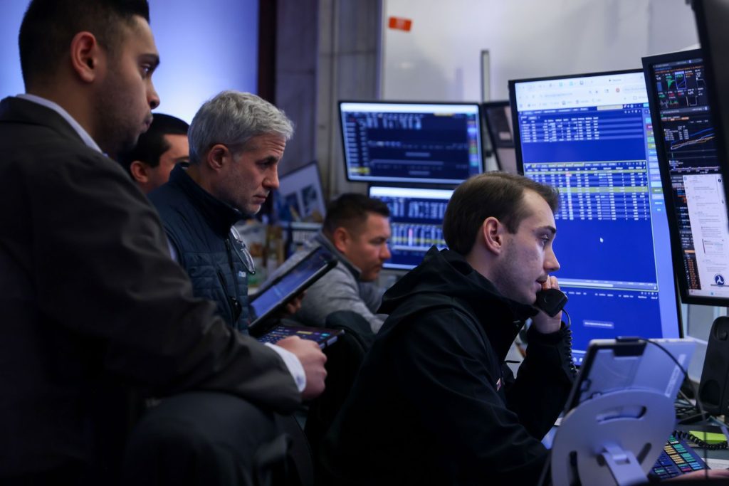 Major Indexes Close Slightly Lower After Earnings Flurry, Stronger-Than-Expected January Jobs Report